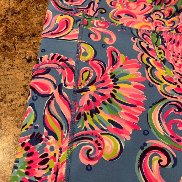 🌴Lilly Pulitzer Luxletic Cropped Leggings XL - Picture 7 of 10